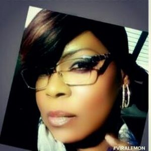 Meet your Posher, Casandra